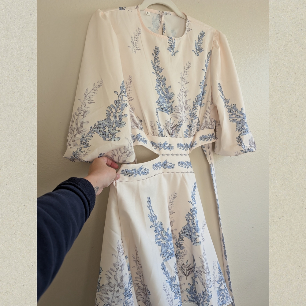 Cream and Blue Floral Dress with Unique Cut-Out Tie-back - L